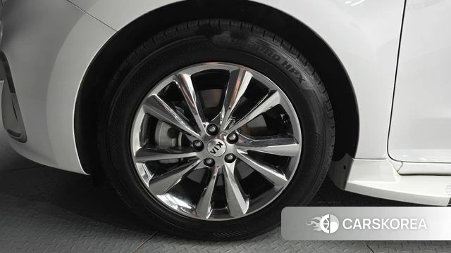 Kia The New Carnival id 4693841 из Кореи 30