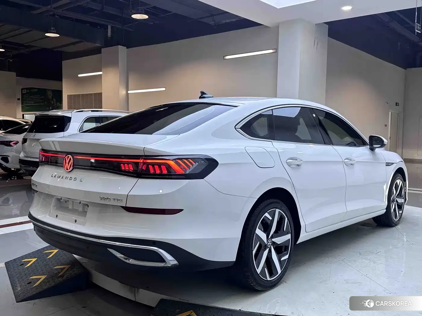 Volkswagen Lamando id 4607139 из Китая 17