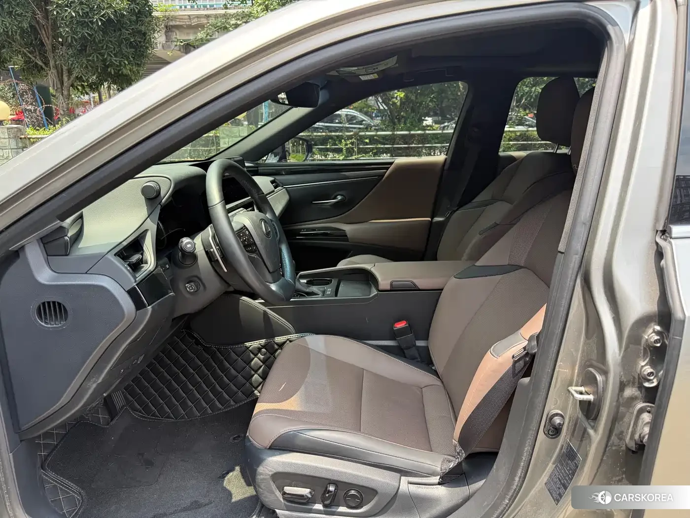 Lexus ES 2024 Champagne/brown из Китая, фото 5