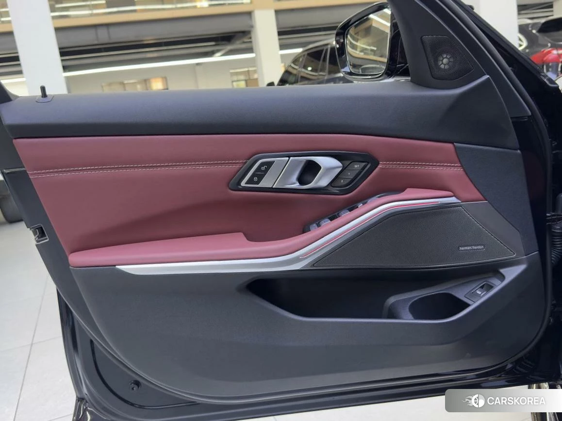 BMW 3 series id 4455382 из Китая 10