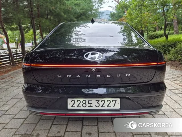 Hyundai Grandeur Hybrid (GN7) id 3026960 из Кореи 15