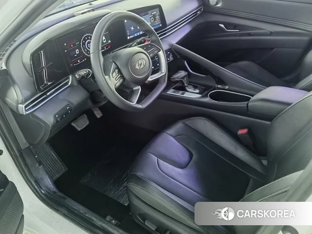 Hyundai Elantra 2023 Белый из Китая, фото 6