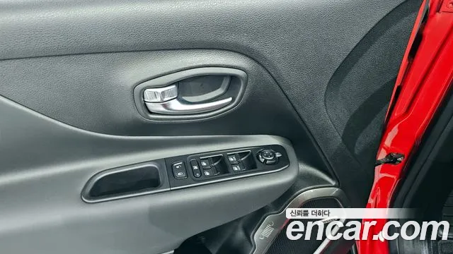 Jeep Renegade id 2649992 из Кореи 15