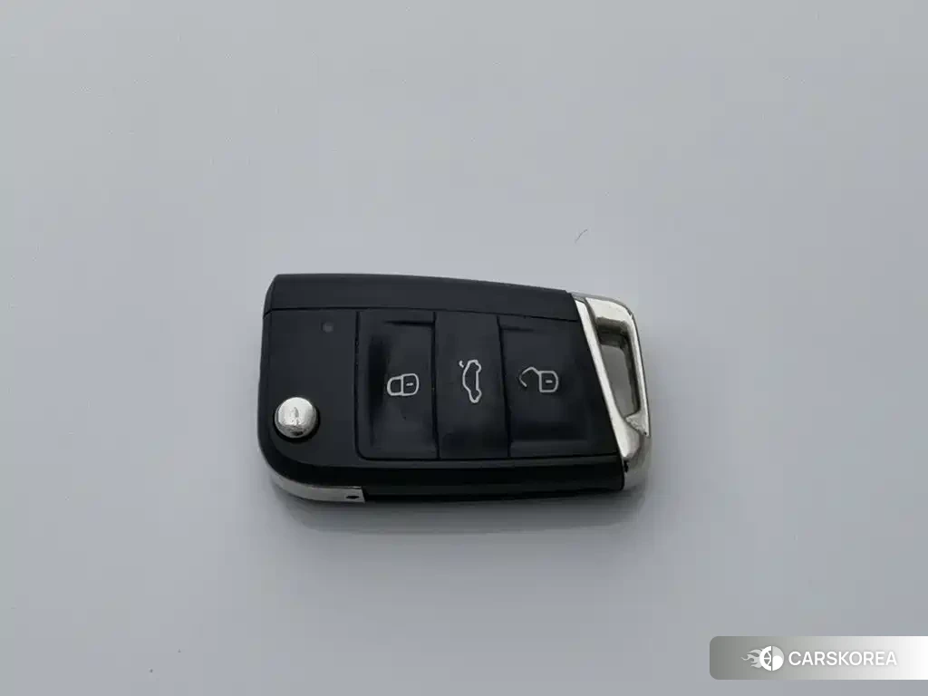 Volkswagen Bora id 4570552 из Китая 19