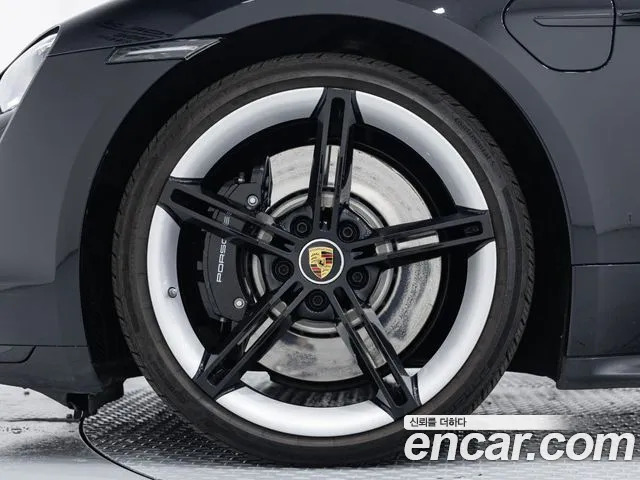 Porsche Taycan id 2837131 из Кореи 12