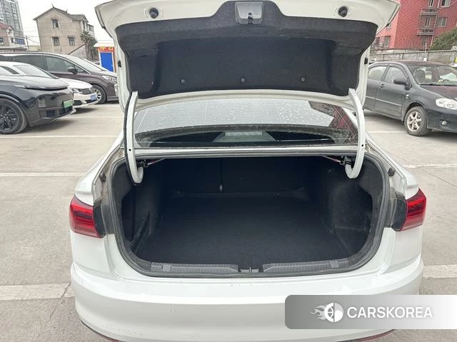 Volkswagen Bora 2021 Белый из Китая, фото 6