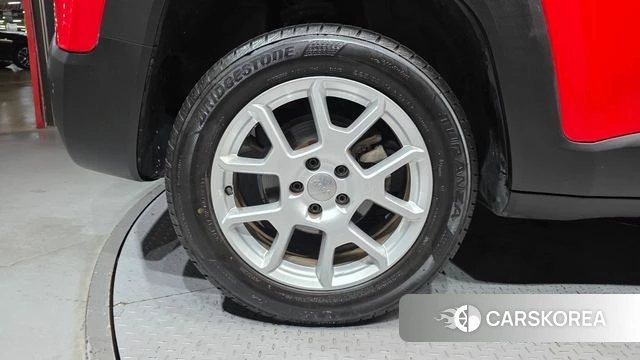 Jeep Renegade id 4573313 из Кореи 25
