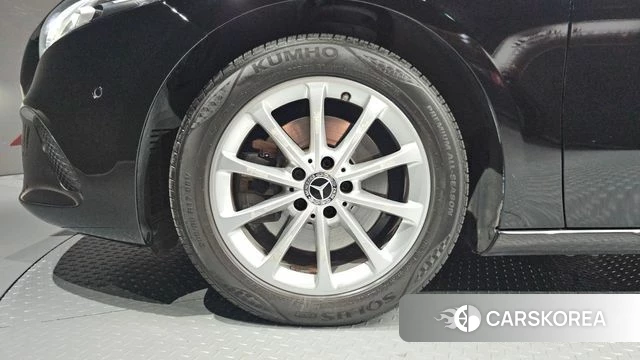 Mercedes-Benz A-Class W177 id 4647395 из Кореи 25