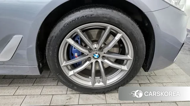 BMW 5 Series (G30) id 3449850 из Кореи 15