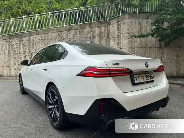 BMW 5 Series (G60) id 2485971 из Кореи 15