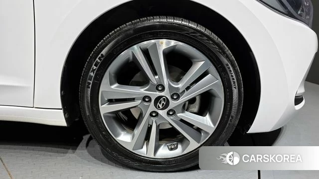 Hyundai Avante AD id 3846041 из Кореи 15