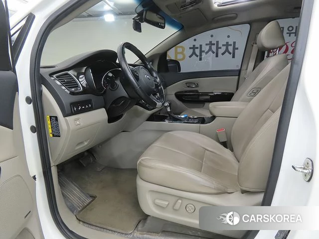 Kia The New Carnival id 4188342 из Кореи 15