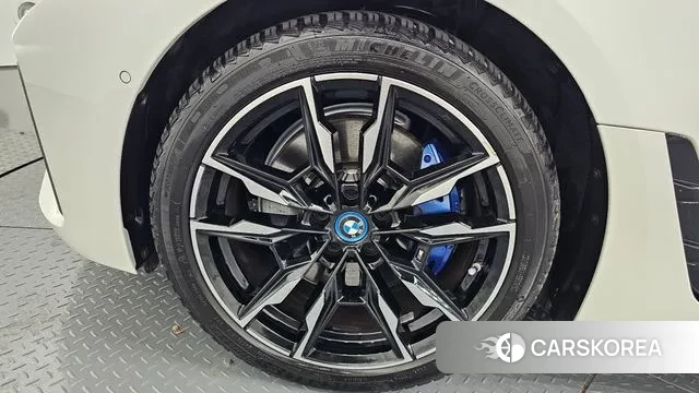 BMW i4 id 3508448 из Кореи 15