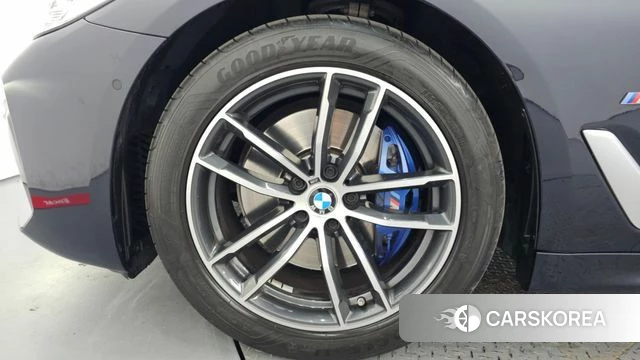 BMW 5 Series (G30) id 4292615 из Кореи 27