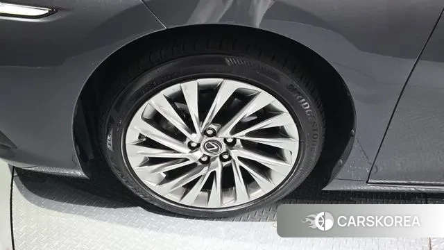 Lexus ES300h 7th generation id 3011405 из Кореи 15