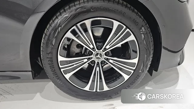 Mercedes-Benz E-Class W214 id 3549648 из Кореи 15