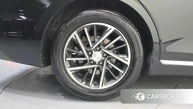 Hyundai The New Grandeur IG id 4196312 из Кореи 28