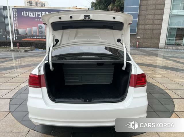 Volkswagen Santana id 4253727 из Китая 15