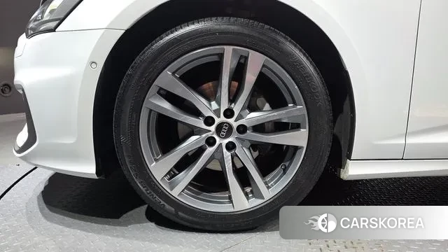 Audi A6 (C8) id 3776930 из Кореи 15