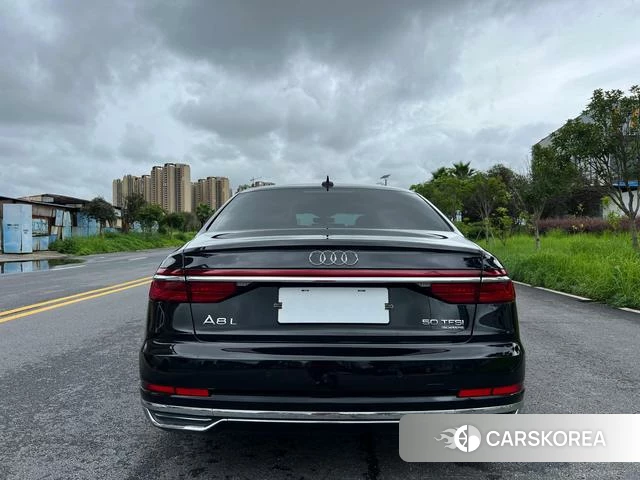 Audi A8 id 4242150 из Китая 9