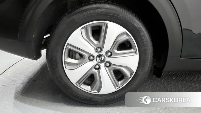 Kia The New Niro id 3955103 из Кореи 15