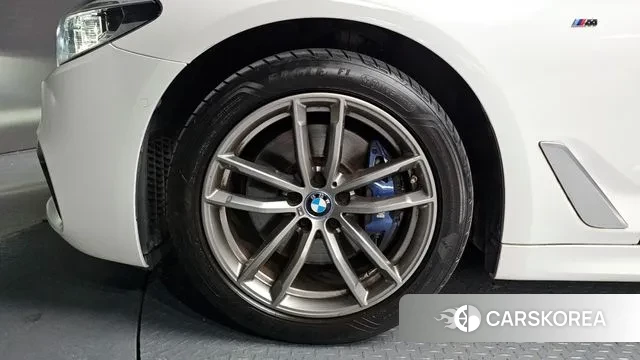 BMW 5 Series (G30) id 2971557 из Кореи 15