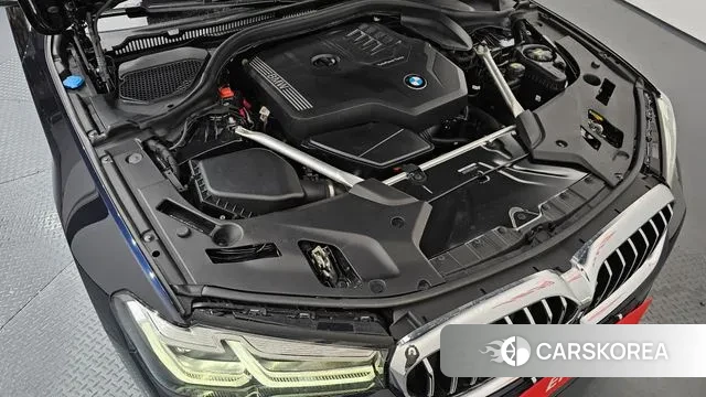 BMW 5 Series (G30) id 3591382 из Кореи 15