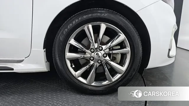 Kia The New Carnival id 3748072 из Кореи 15