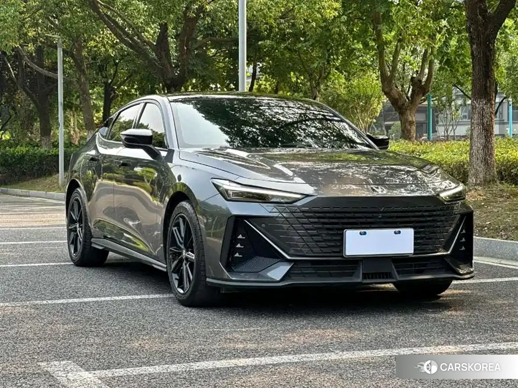 Chang'an Changan UNI-V id 4565267 из Китая 12