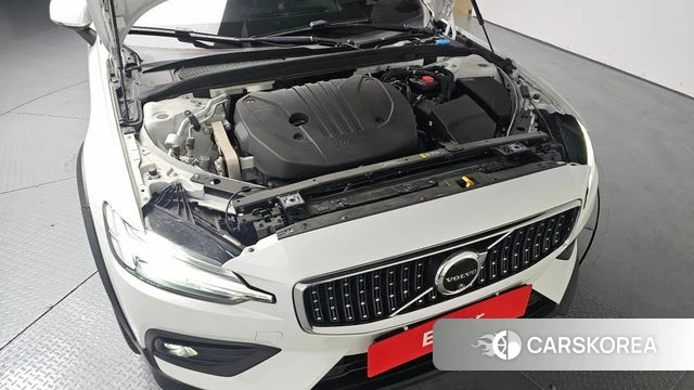 Volvo V60 Cross-Country 2nd Generation id 4194373 из Кореи 31