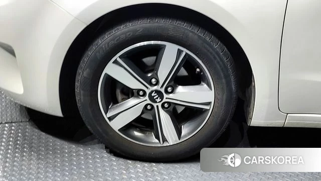 Kia The New K3 id 3835052 из Кореи 15