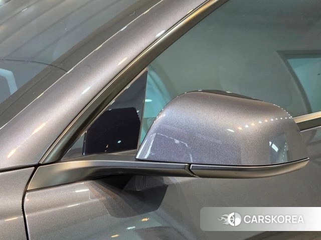 Tesla Model 3 2025 Серый из Кореи, фото 5