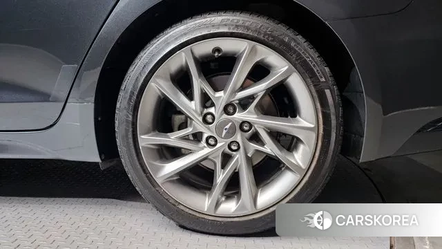 Genesis The New G70 id 3483685 из Кореи 15