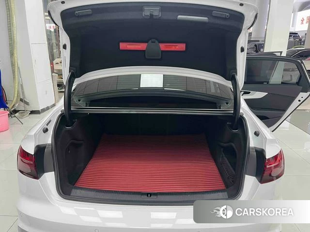 Audi A4L id 4258968 из Китая 16