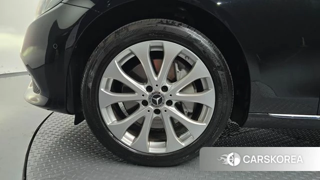 Mercedes-Benz E-Class W213 id 4633309 из Кореи 26