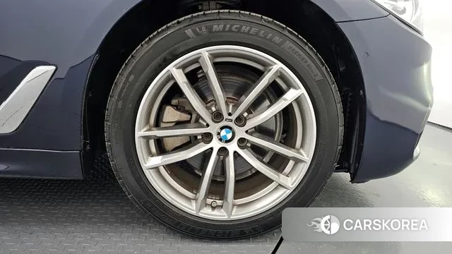 BMW 5 Series (G30) id 3319238 из Кореи 15