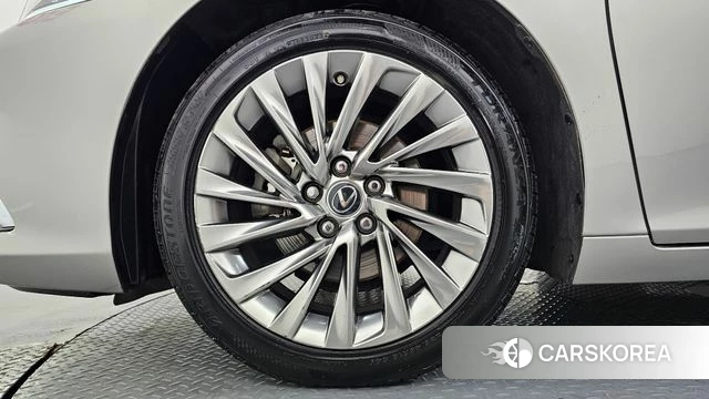 Lexus ES300h 7th generation id 4383357 из Кореи 33