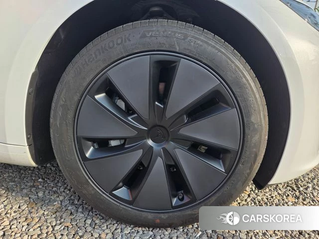 Tesla Model 3 2025 Белый из Кореи, фото 5