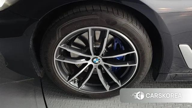 BMW 5 Series (G30) id 3437983 из Кореи 15