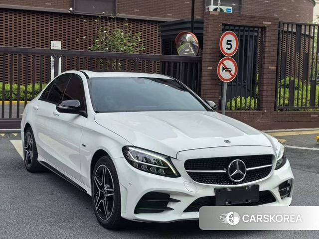 Mercedes-Benz Class C 2022 Белый из Китая, фото 5