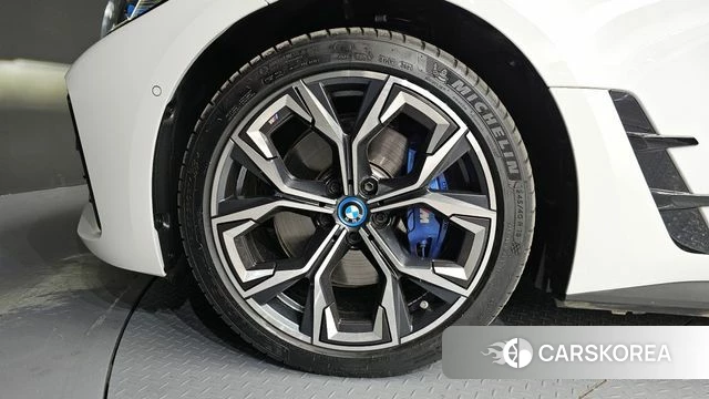 BMW i4 id 4266822 из Кореи 15