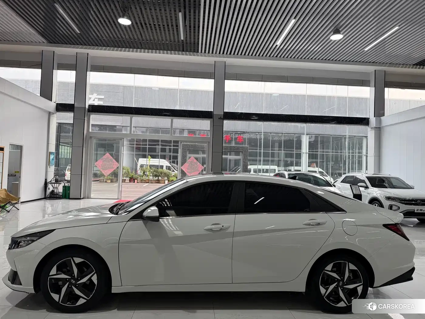 Hyundai Elantra 2022 Белый из Китая, фото 5