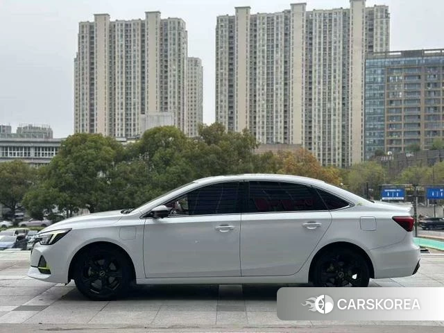 Roewe ei6 MAX id 3869652 из Китая 11