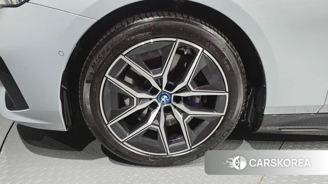 BMW i5 (G60) id 3933933 из Кореи 15