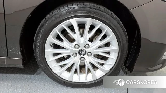 Toyota Camry (XV70) id 3631915 из Кореи 15