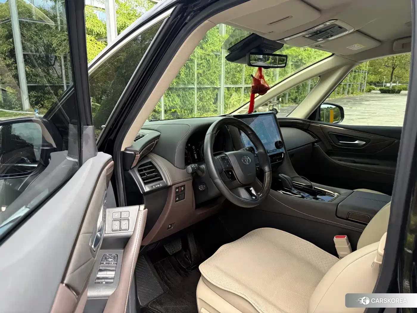 Toyota Elfa id 4644394 из Китая 9