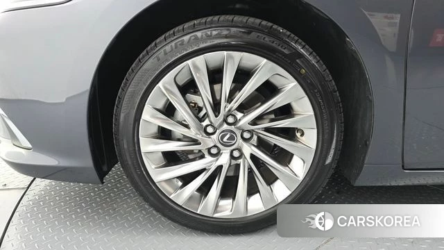 Lexus ES300h 7th generation id 4291925 из Кореи 15