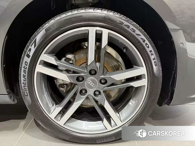 Audi A4L id 4299893 из Китая 10
