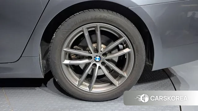 BMW 5 Series (G30) id 3612428 из Кореи 15