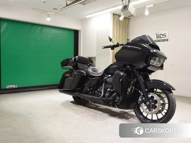 Проданный Harley-Davidson Road Glide FLTRXS1750 2018 из Японии, фото 3